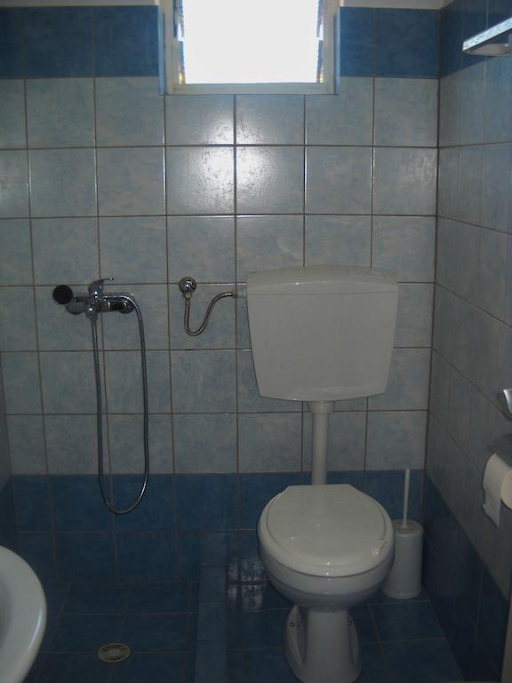 Magdalini Hotell Votsi  Rum bild