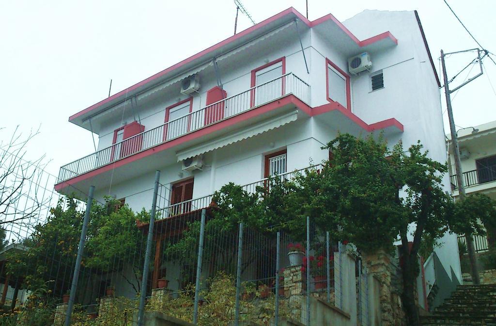 Magdalini Hotell Votsi  Exteriör bild